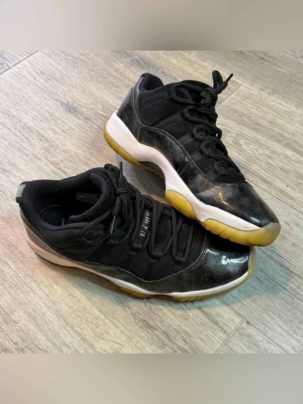 Nike Air Jordan 11 Low Black Gum Sole Size 10.5 Clean Classic Low Top 528895-01